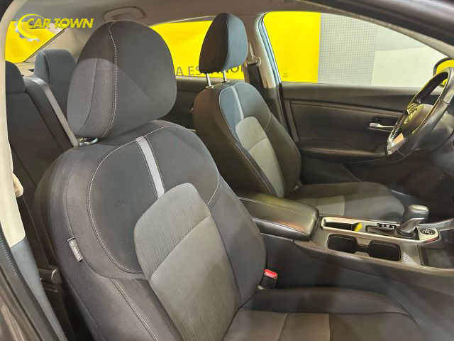 2021 Nissan Sentra SV Image 19 of 36