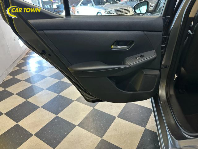 2021 Nissan Sentra SV Image 32 of 36