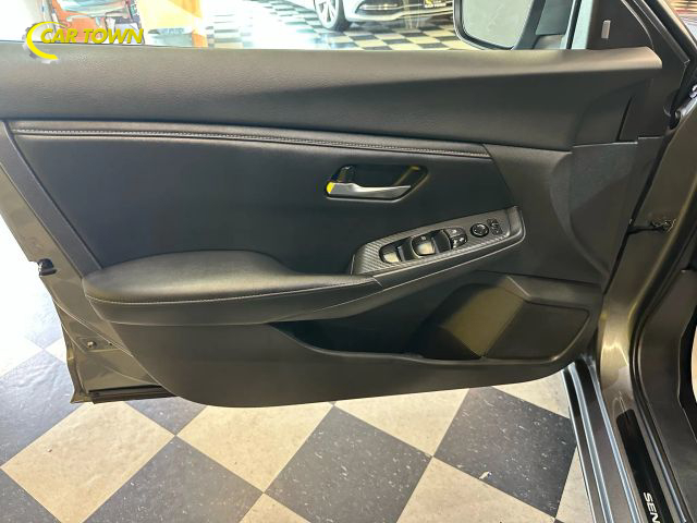 2021 Nissan Sentra SV Image 31 of 36