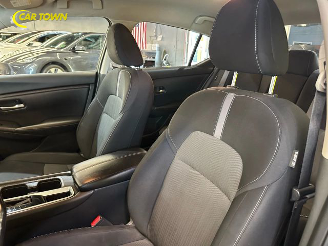 2021 Nissan Sentra SV Image 20 of 36