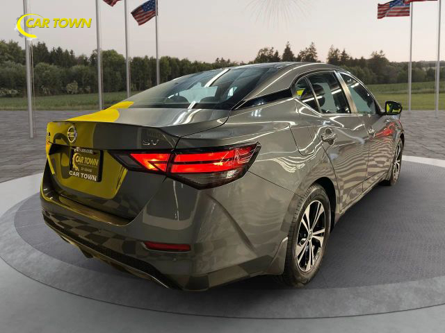 2021 Nissan Sentra SV Image 8 of 36