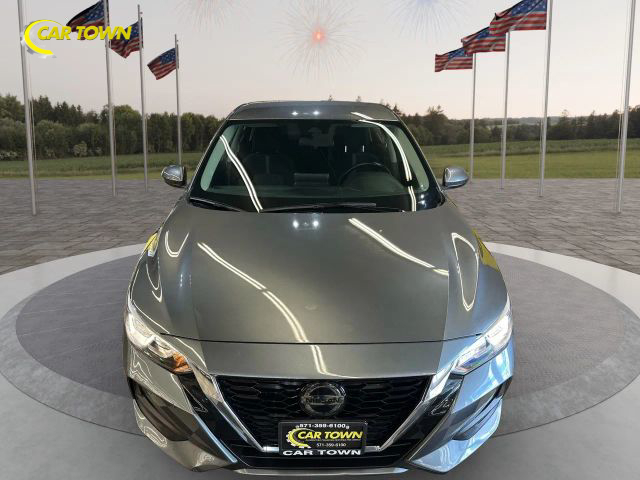 2021 Nissan Sentra SV Image 4 of 36