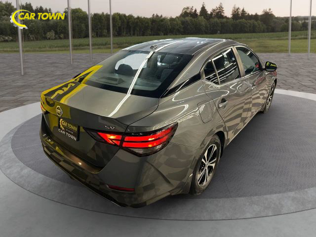 2021 Nissan Sentra SV Image 9 of 36