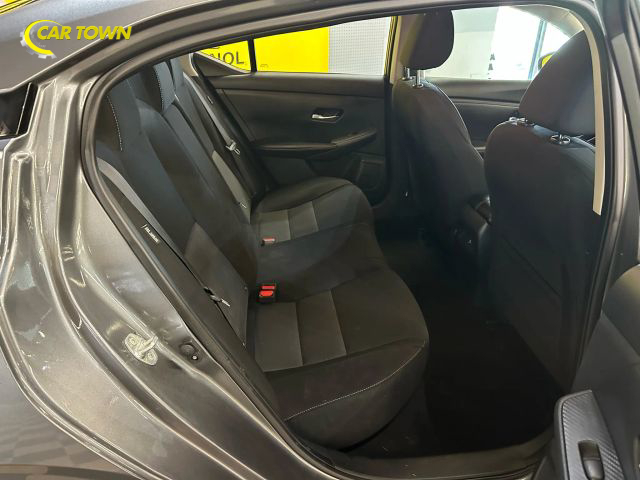 2021 Nissan Sentra SV Image 21 of 36