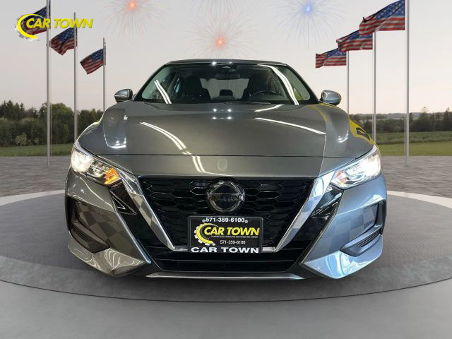 2021 Nissan Sentra SV Image 3 of 36