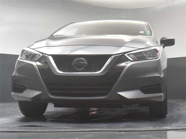Vehicle image 4 of 48