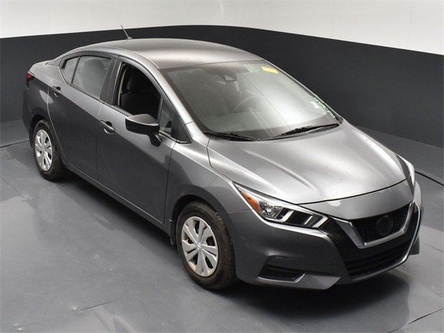 Vehicle image 10 of 48