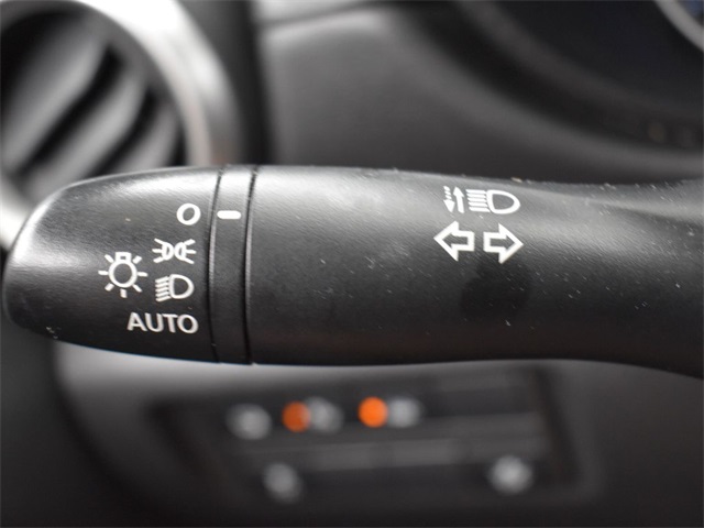 Vehicle image 46 of 48