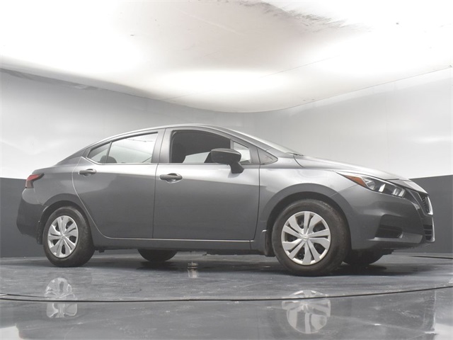 Vehicle image 14 of 48