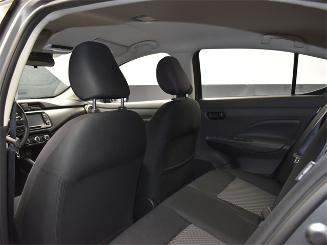 Vehicle image 28 of 48