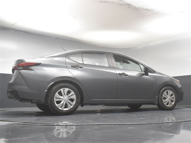 Vehicle image 15 of 48