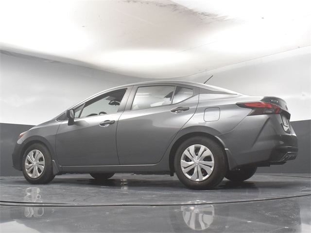 Vehicle image 26 of 48