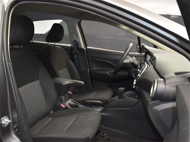 Vehicle image 31 of 48