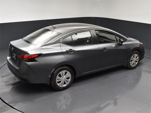 Vehicle image 17 of 48
