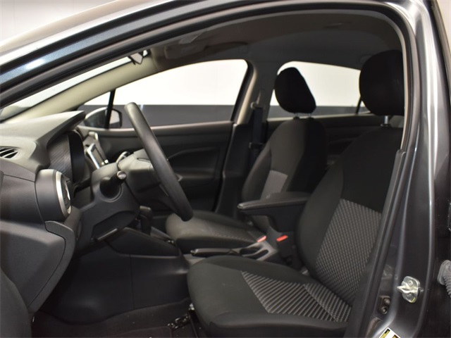 Vehicle image 27 of 48