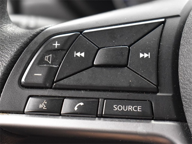 Vehicle image 44 of 48