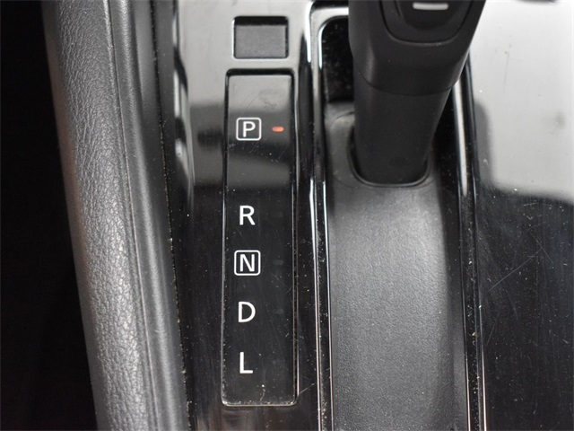 Vehicle image 39 of 48