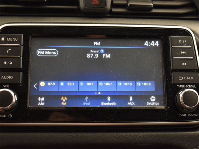 Vehicle image 37 of 48