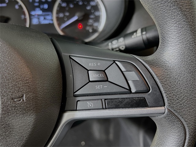 Vehicle image 30 of 32