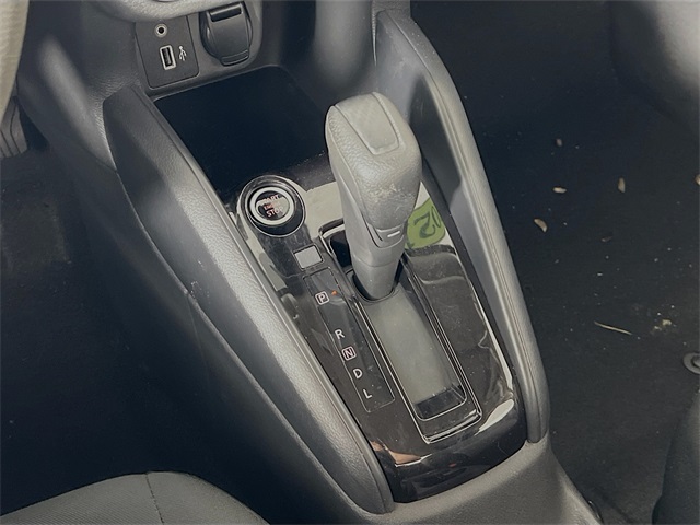 Vehicle image 21 of 32