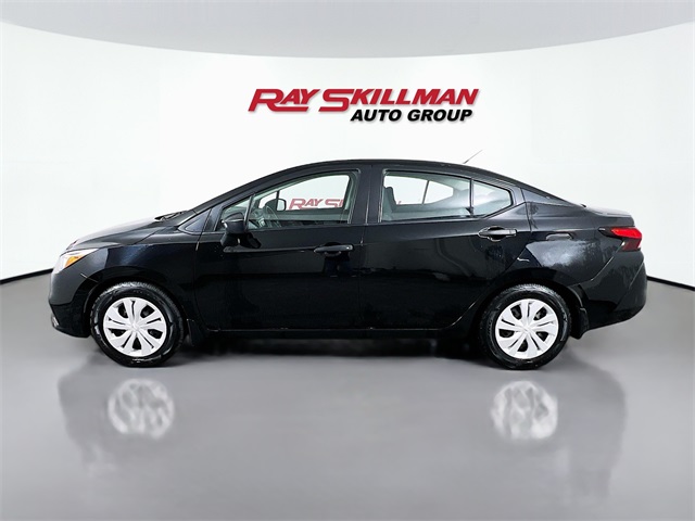 Vehicle image 8 of 32