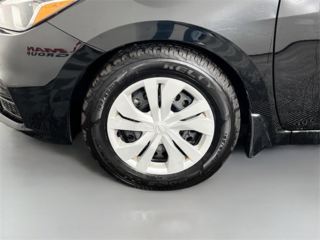 Vehicle image 25 of 32