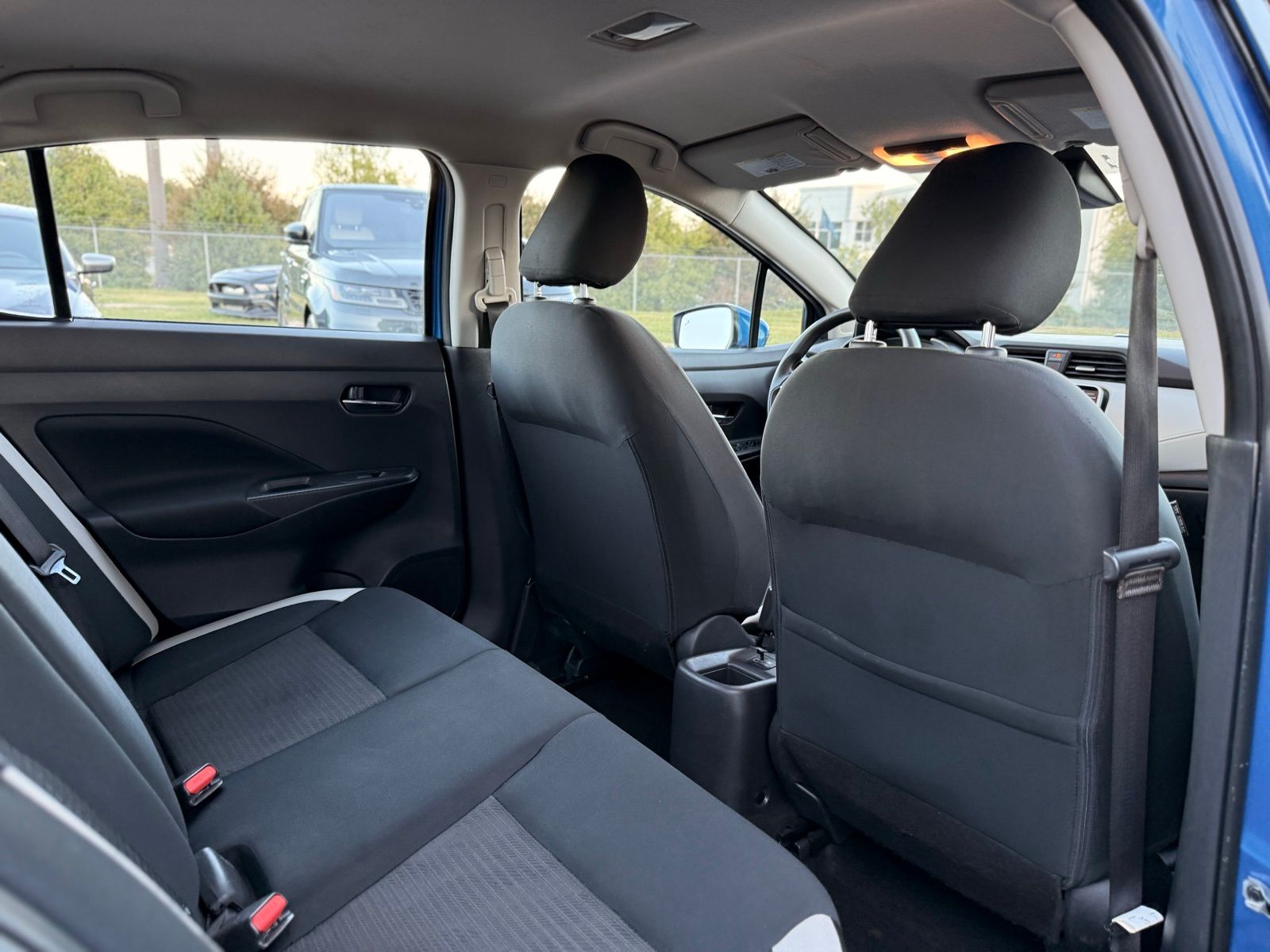 2021 Nissan Versa SV Image 12 of 31