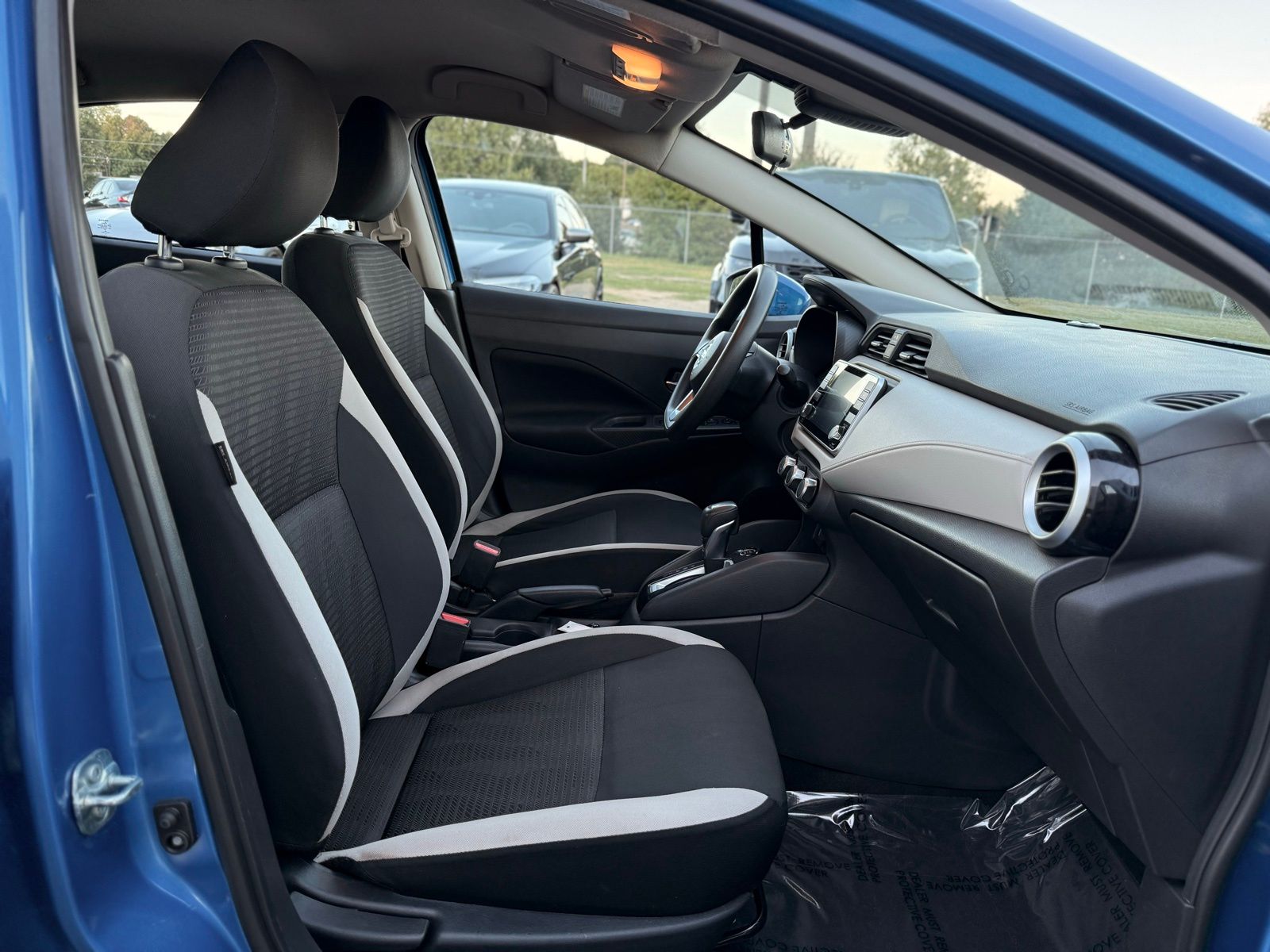 2021 Nissan Versa SV Image 14 of 31