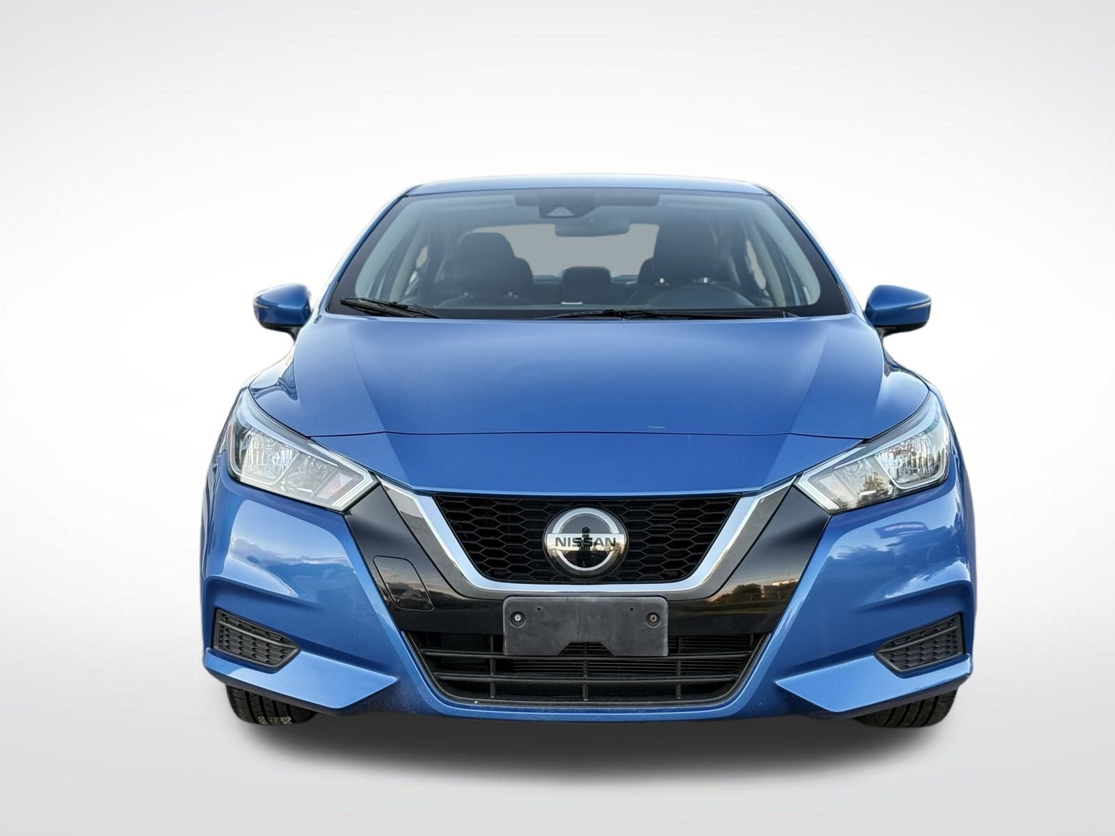 2021 Nissan Versa SV Image 3 of 31