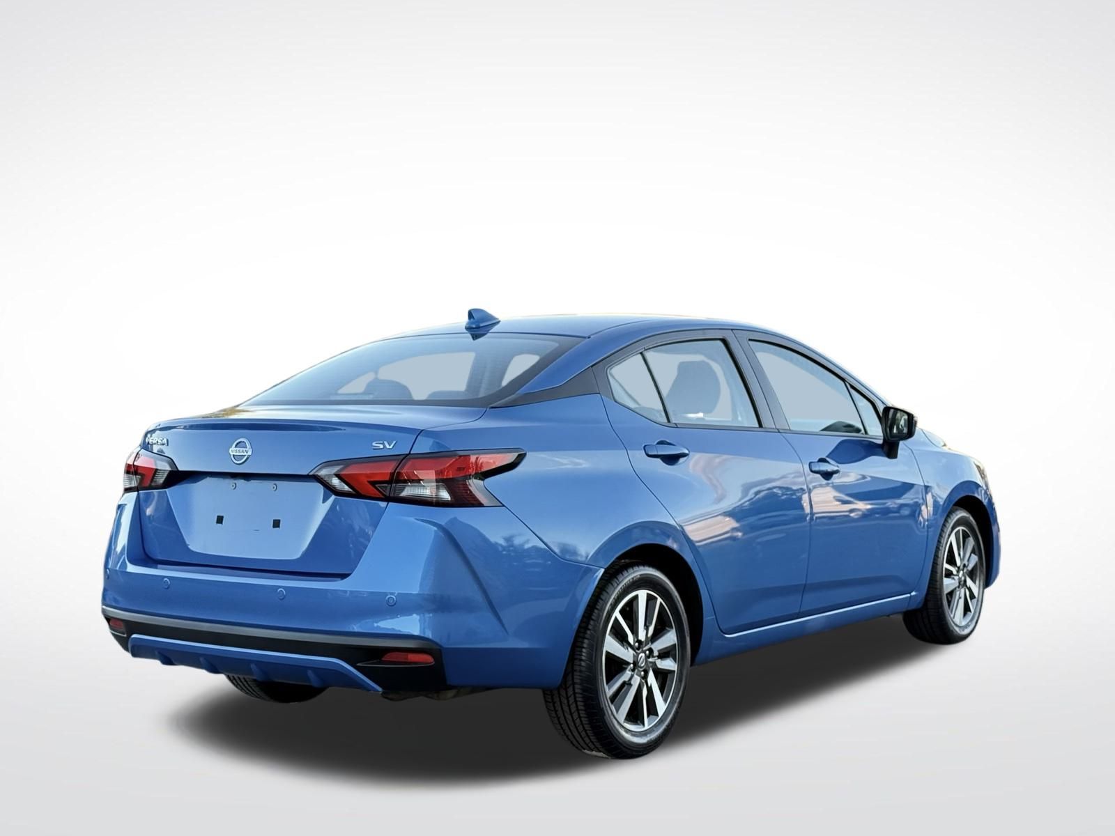 2021 Nissan Versa SV Image 6 of 31