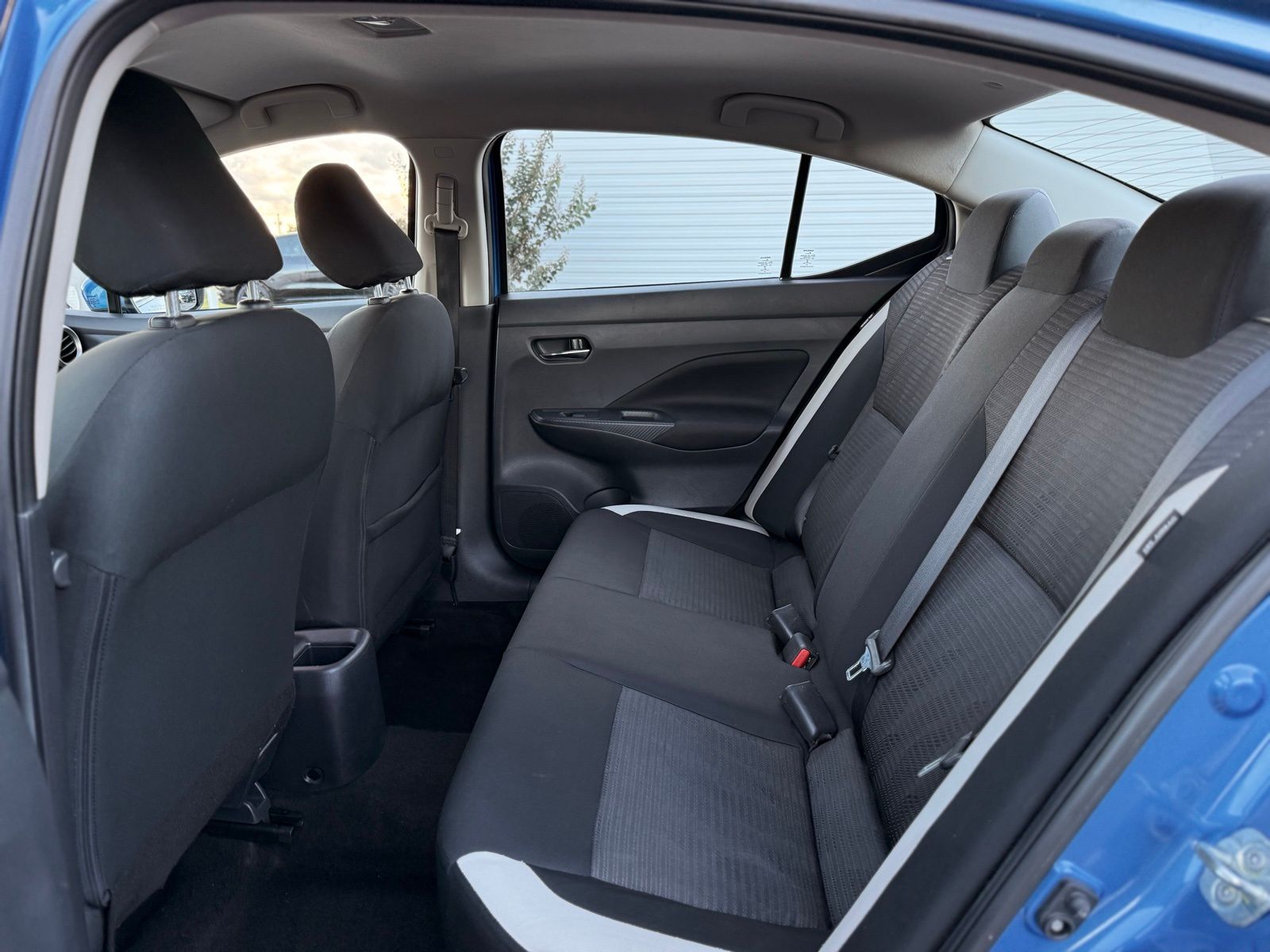 2021 Nissan Versa SV Image 15 of 31