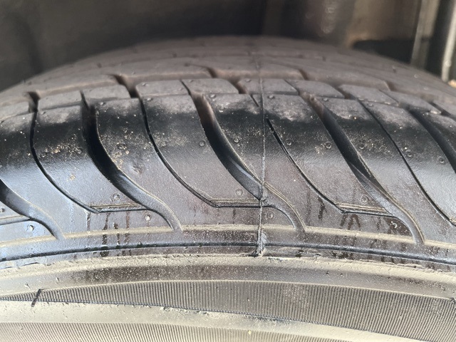 Vehicle image 19 of 21
