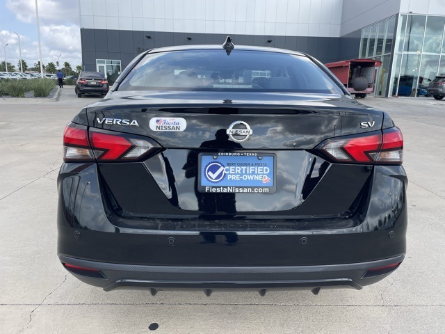 Vehicle image 6 of 21