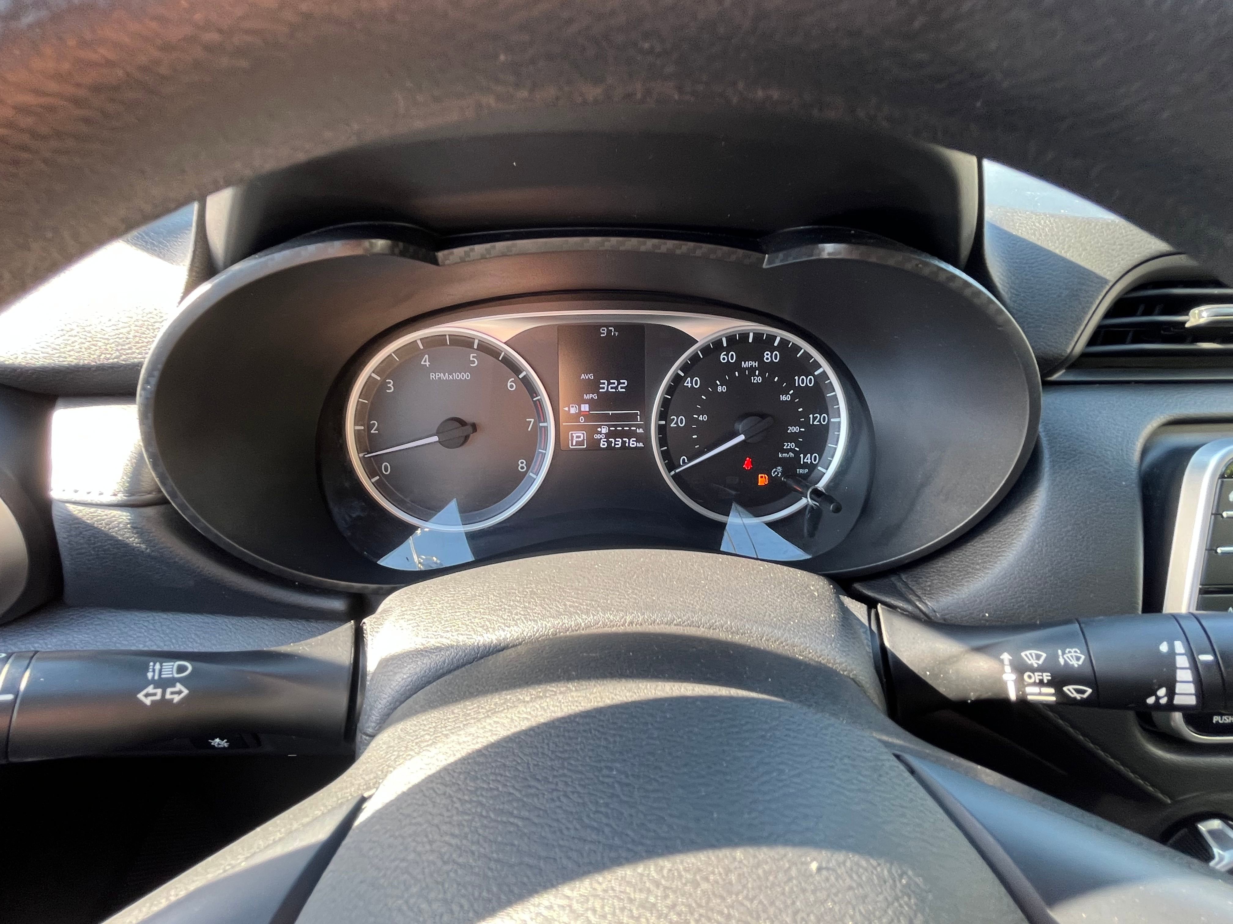 Vehicle image 37 of 68