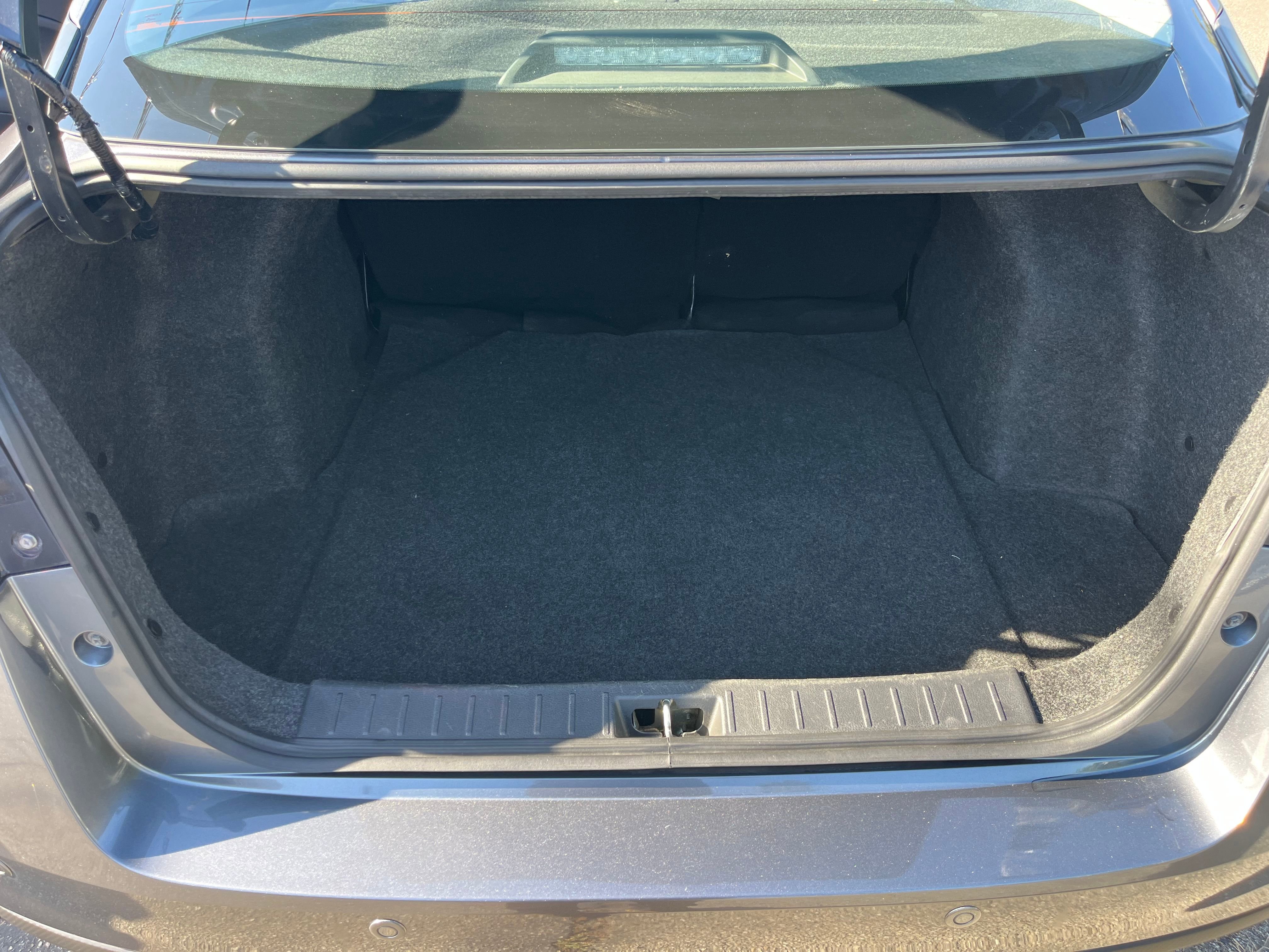 Vehicle image 13 of 68
