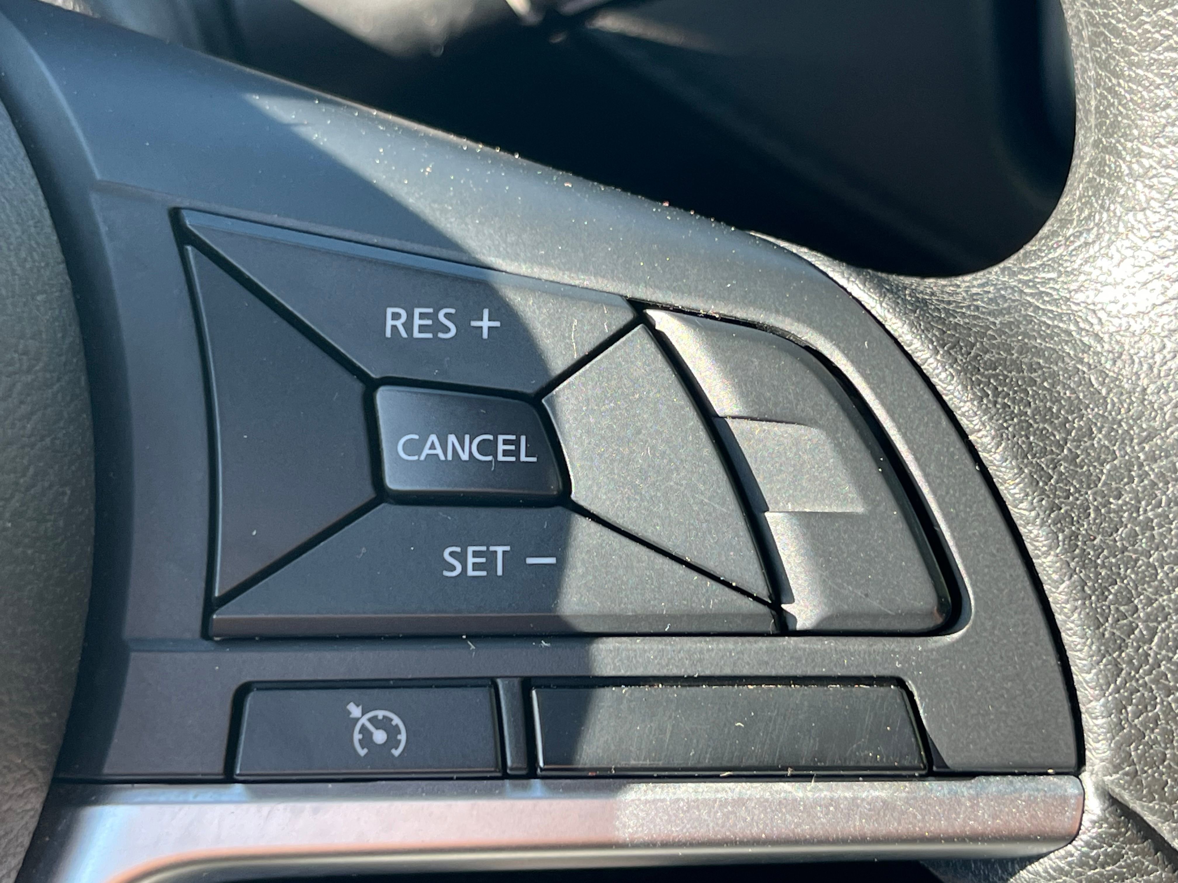 Vehicle image 41 of 68