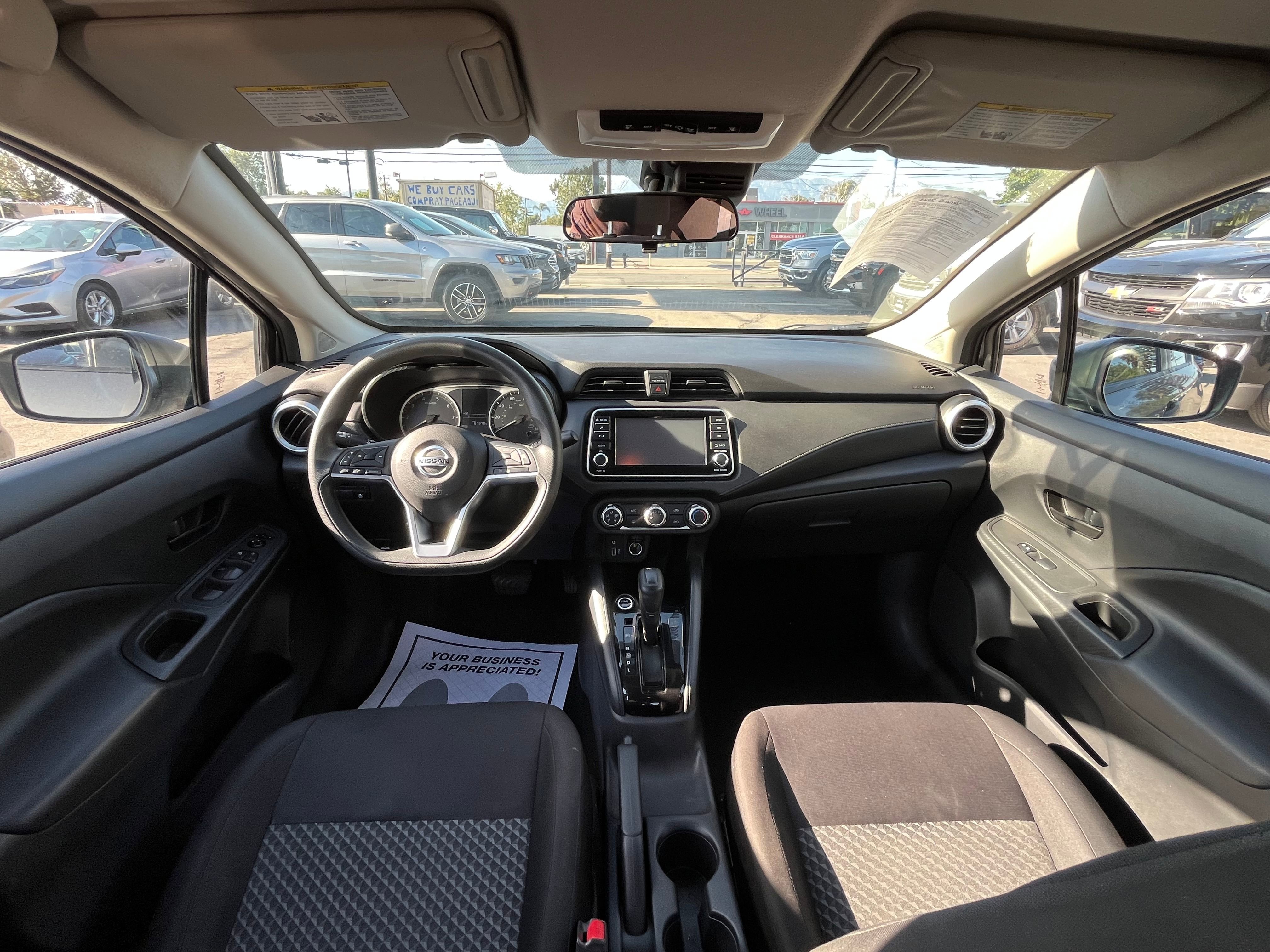 Vehicle image 34 of 68