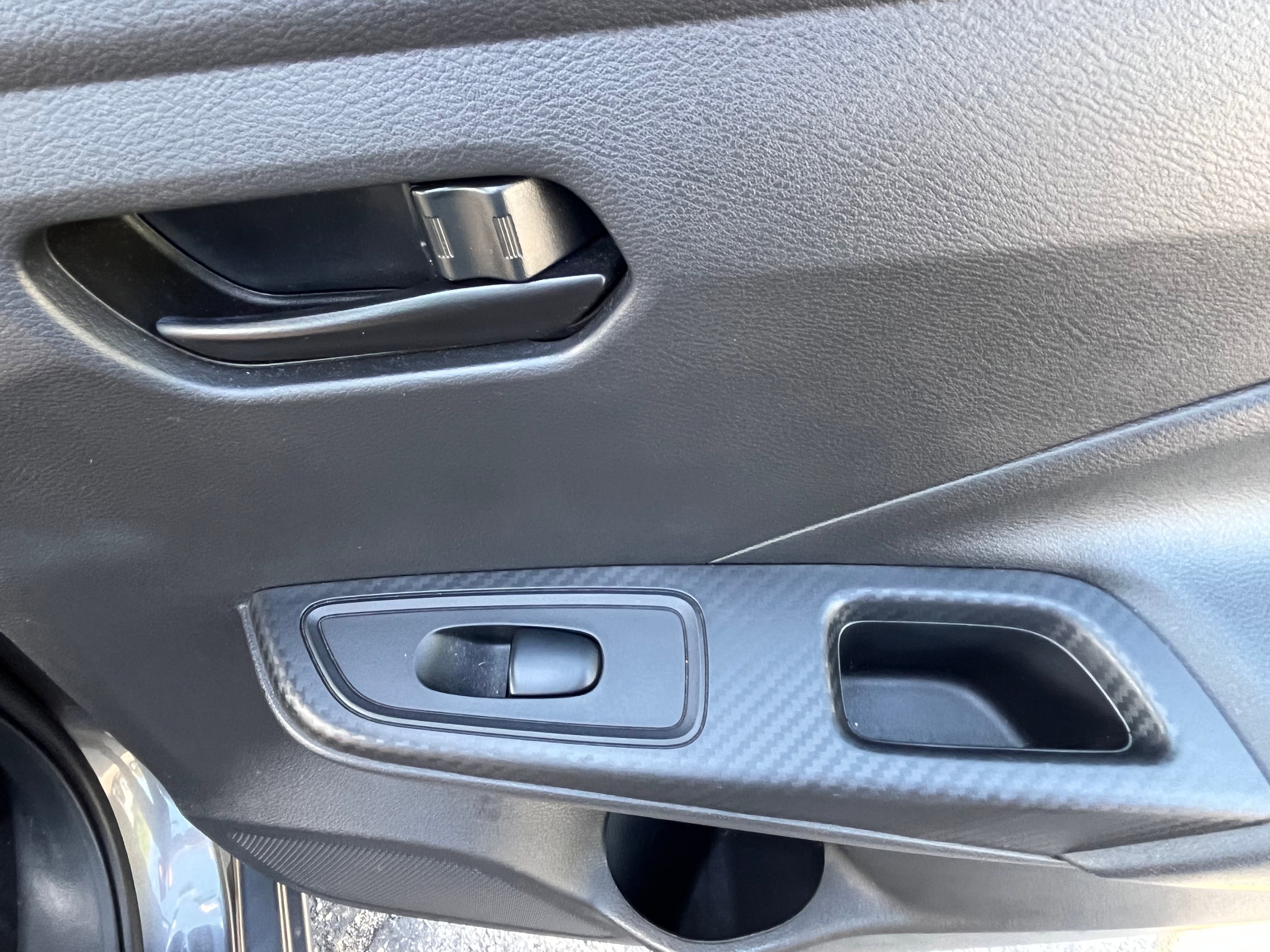 Vehicle image 17 of 68