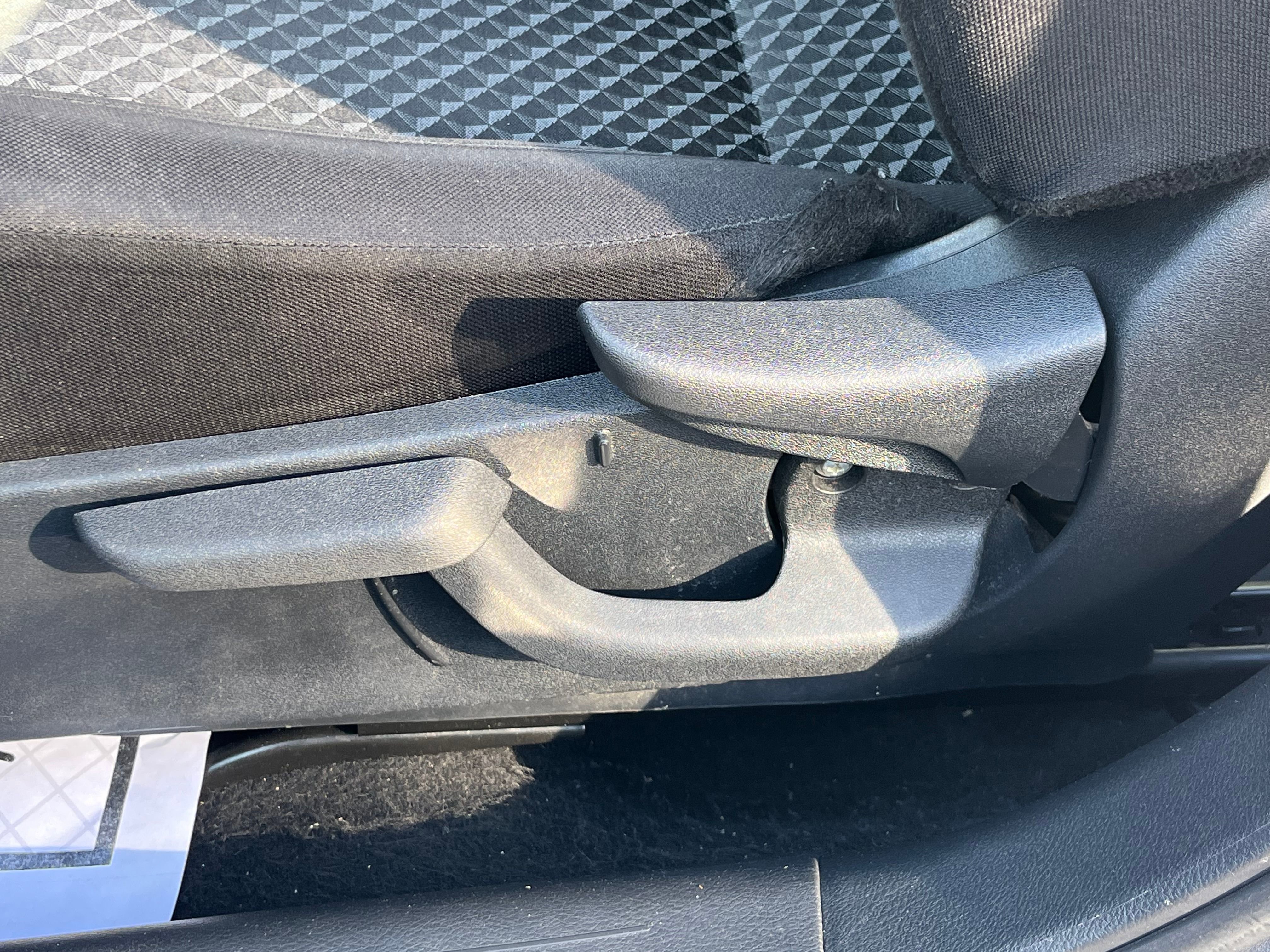Vehicle image 23 of 68