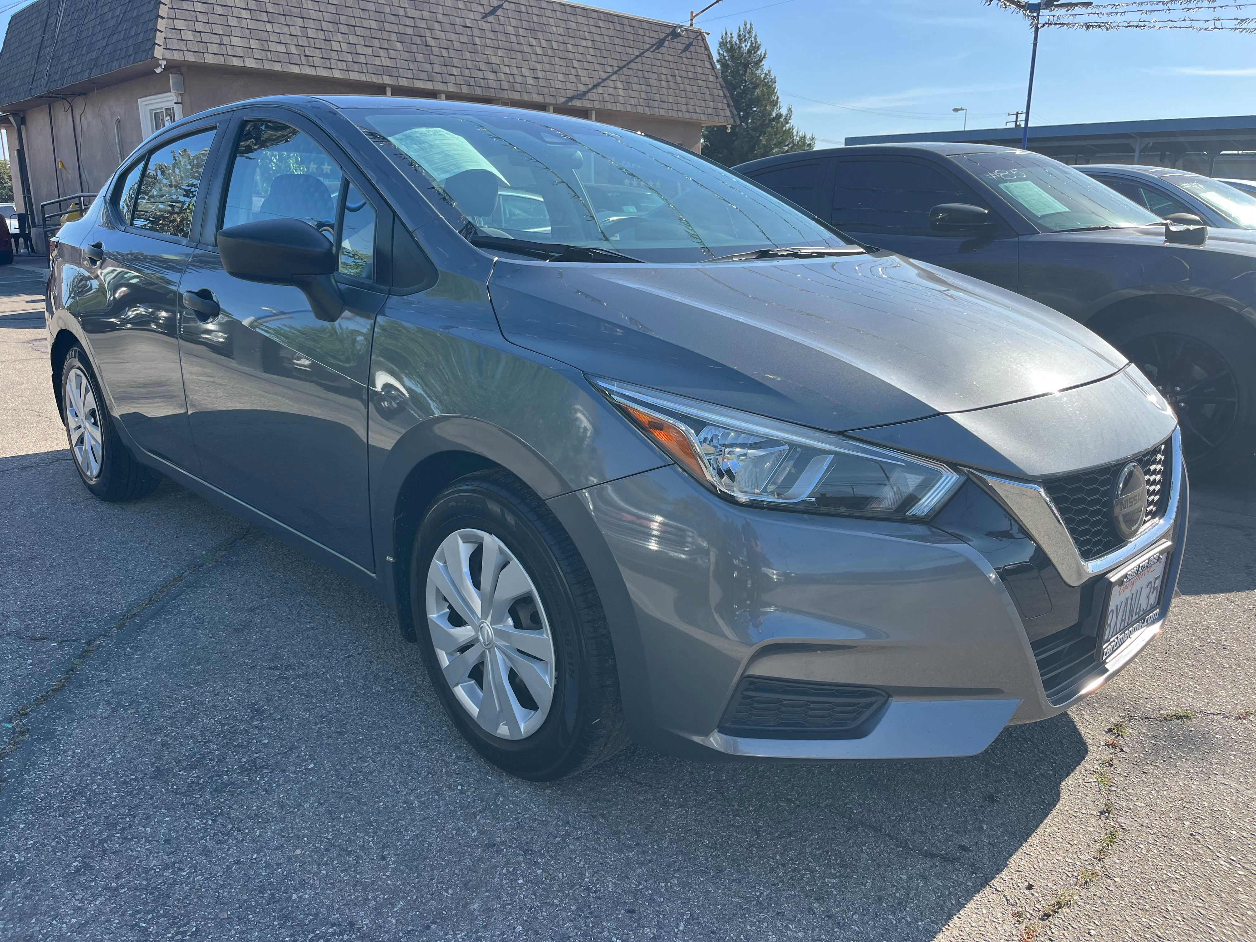 Vehicle image 5 of 68