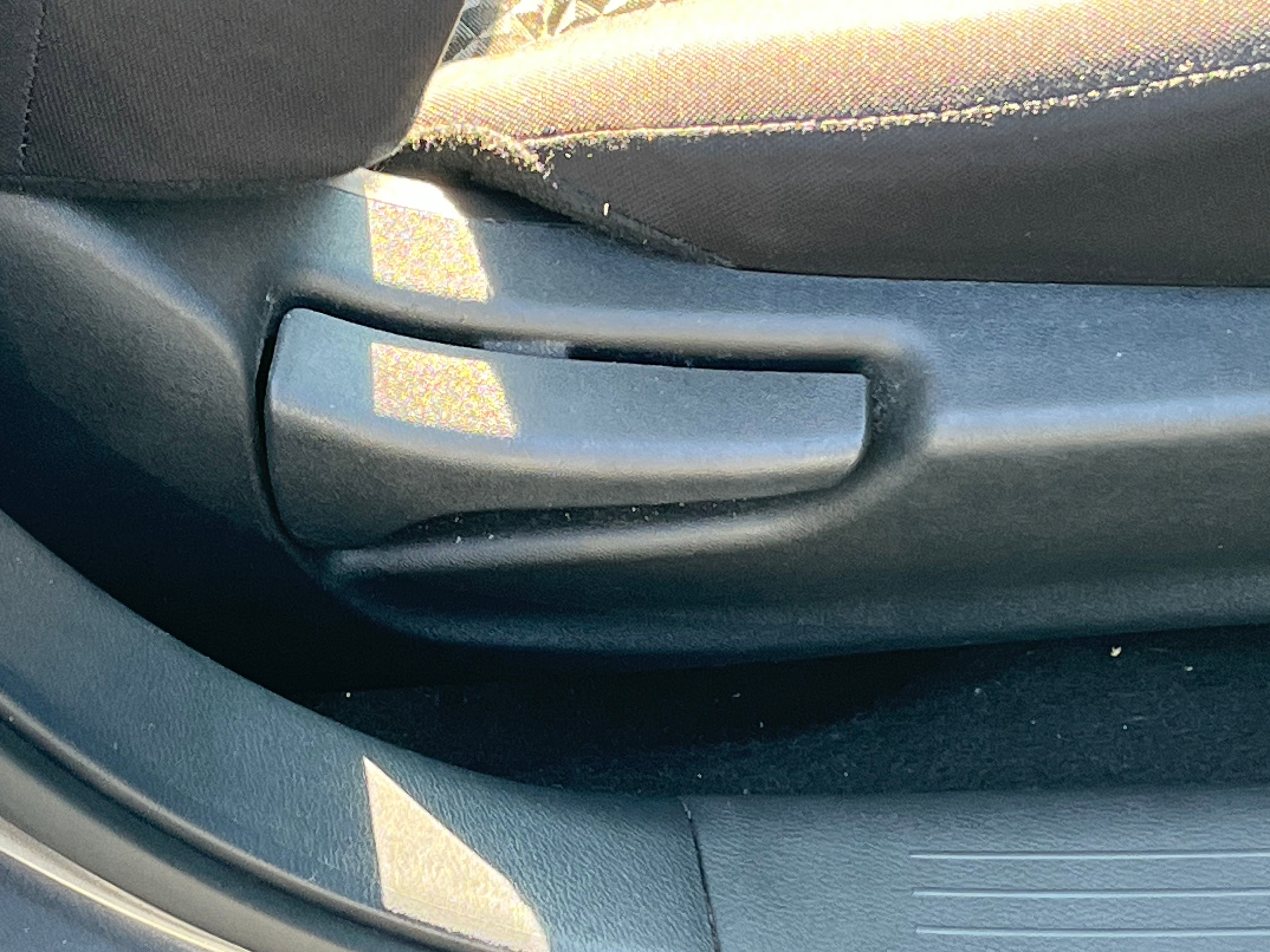 Vehicle image 27 of 68
