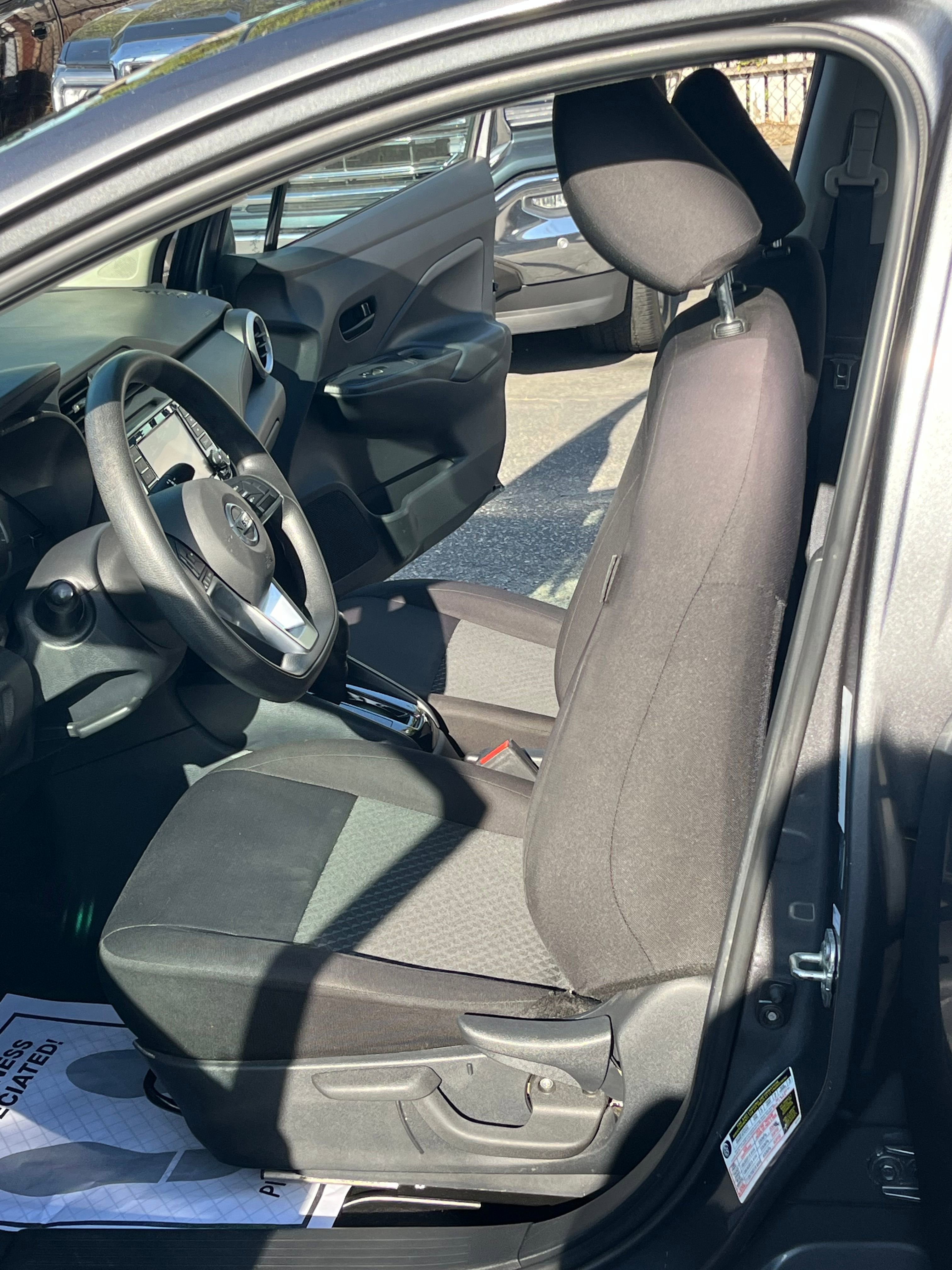 Vehicle image 22 of 68