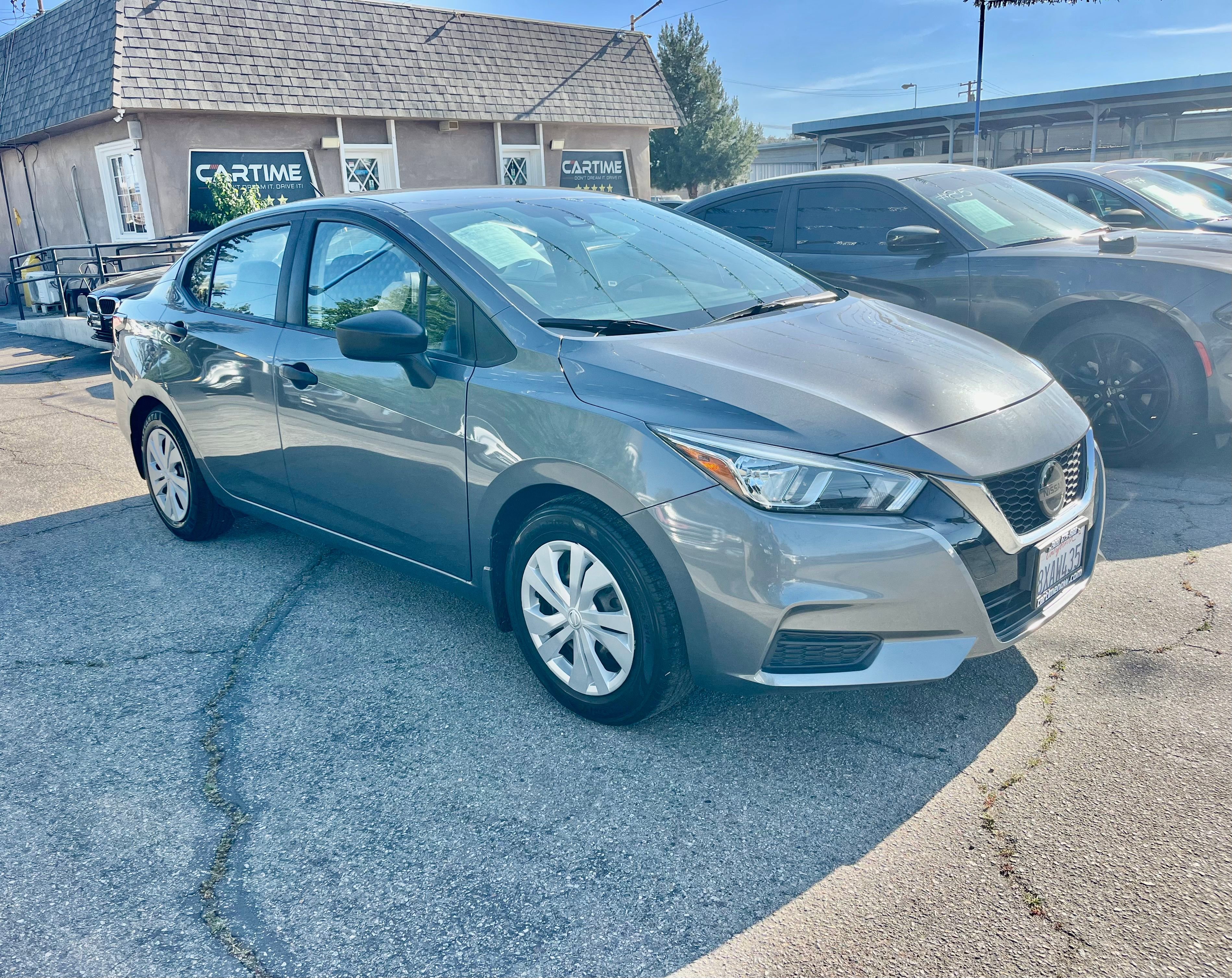 Vehicle image 4 of 68