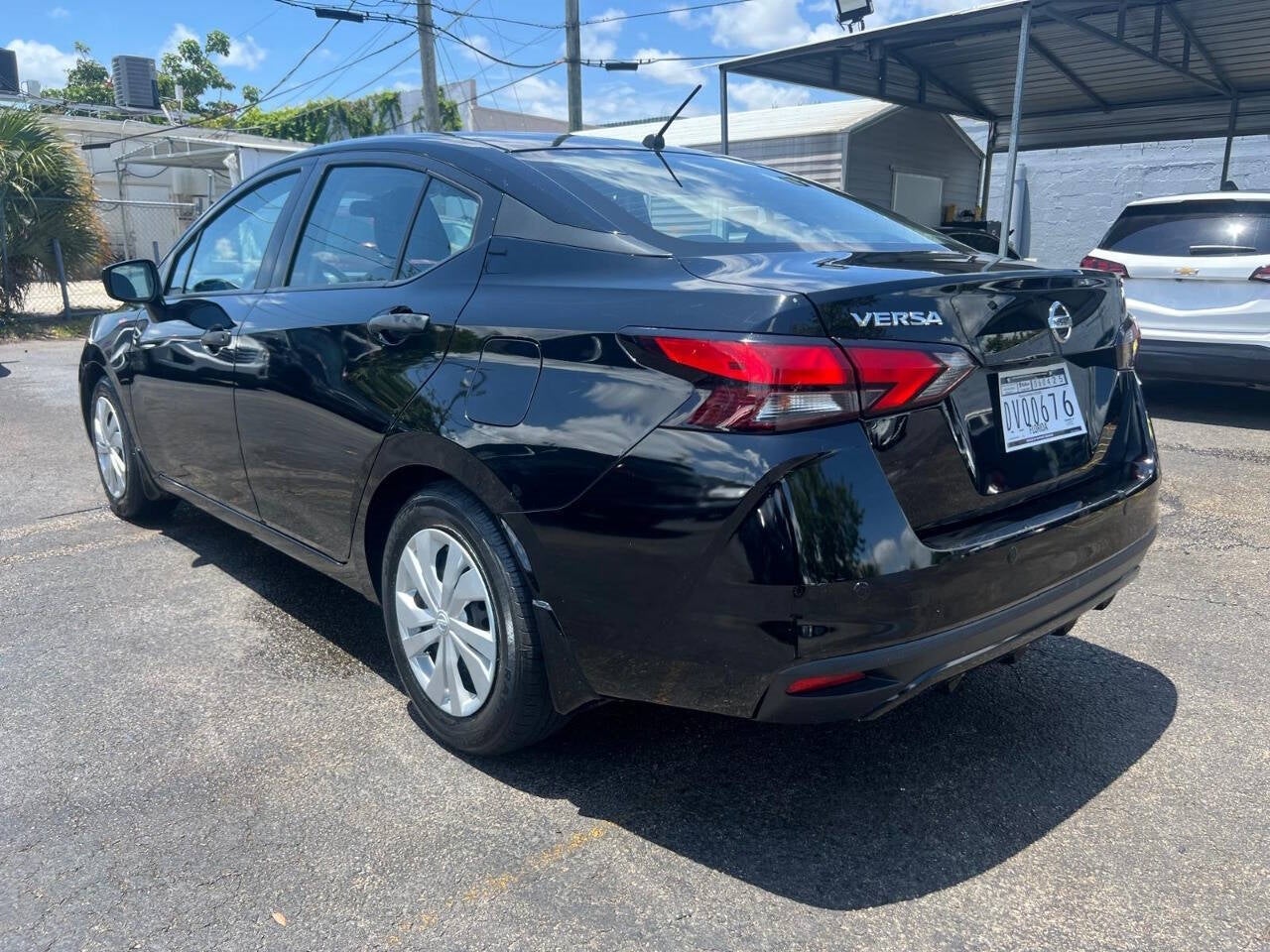 Vehicle image 9 of 42