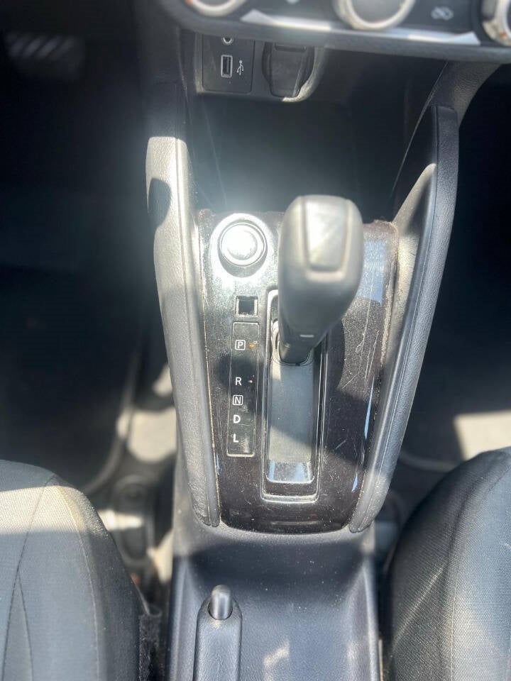 Vehicle image 29 of 42