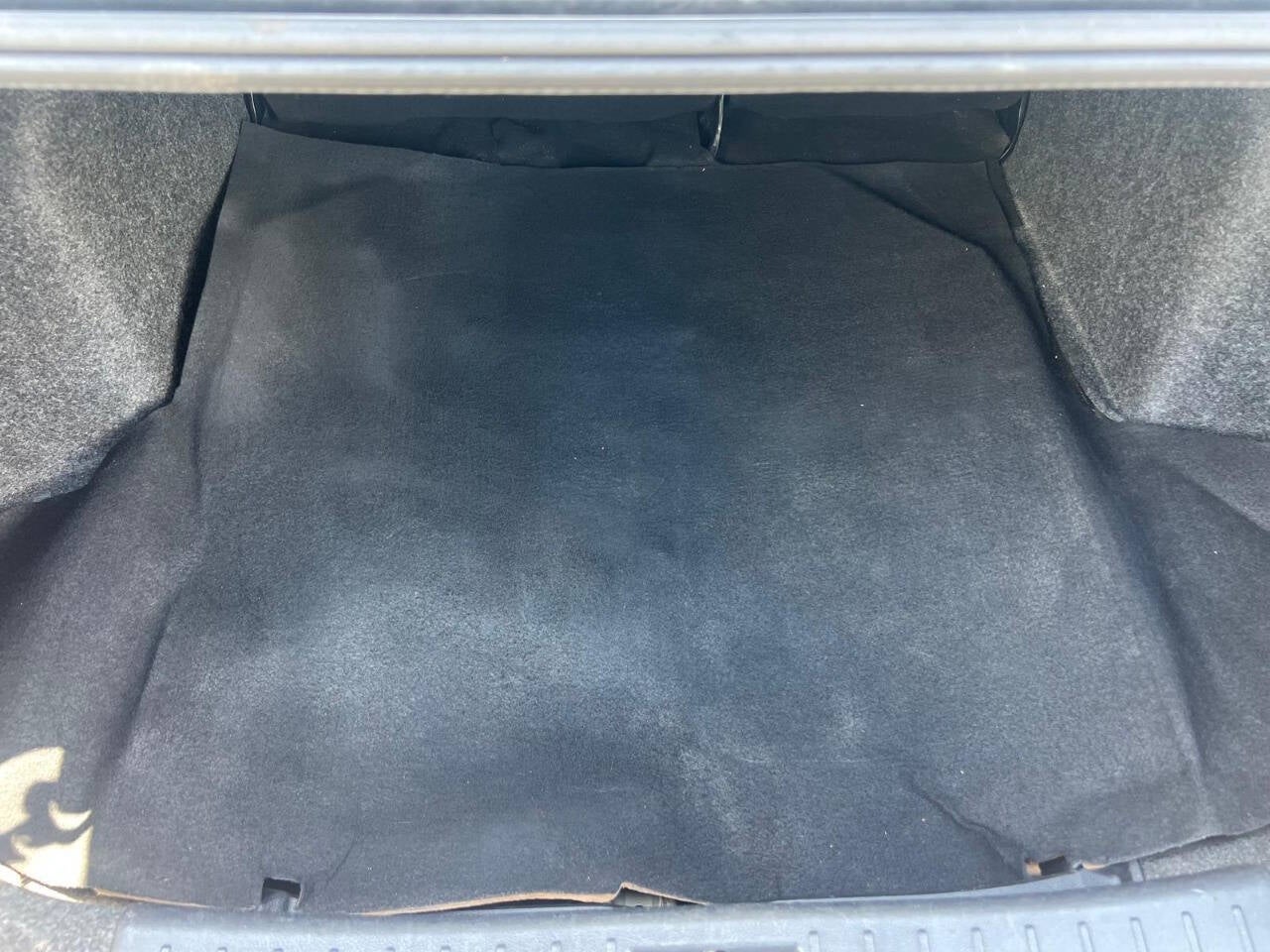 Vehicle image 16 of 42