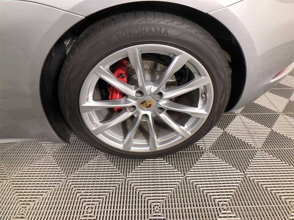 2021 Porsche 718 Boxster S Image 10 of 28