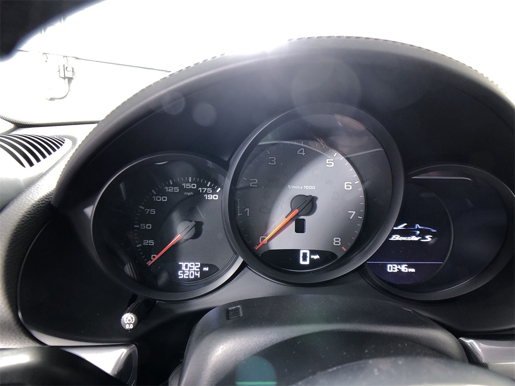 2021 Porsche 718 Boxster S Image 19 of 28