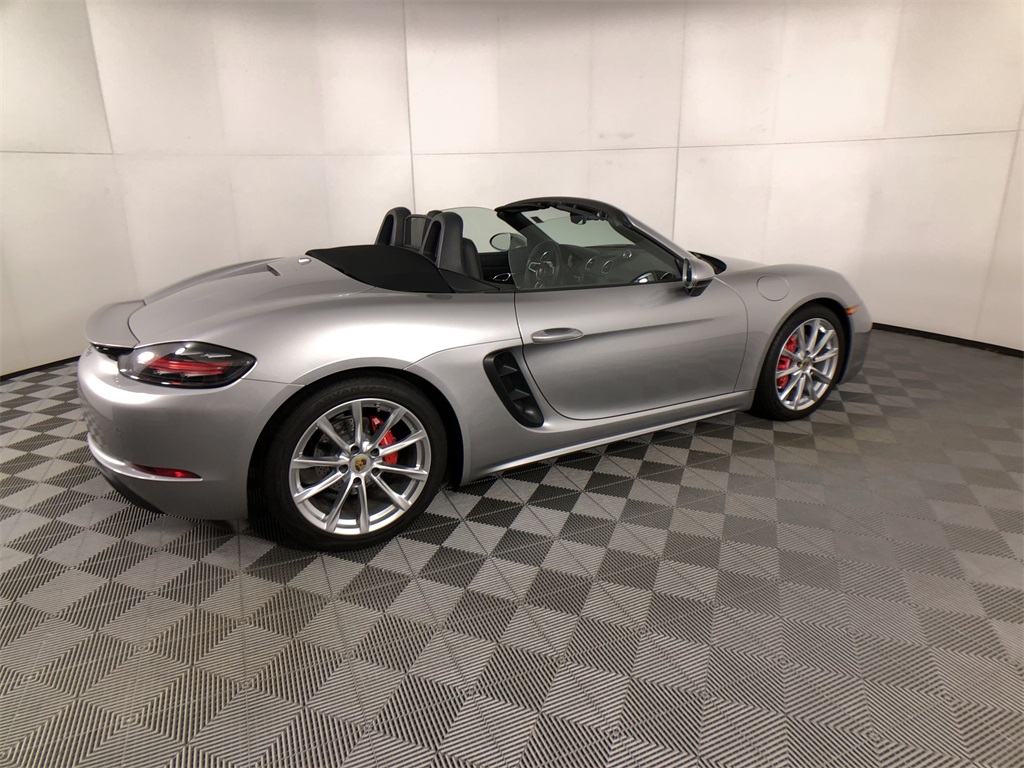 2021 Porsche 718 Boxster S Image 6 of 28