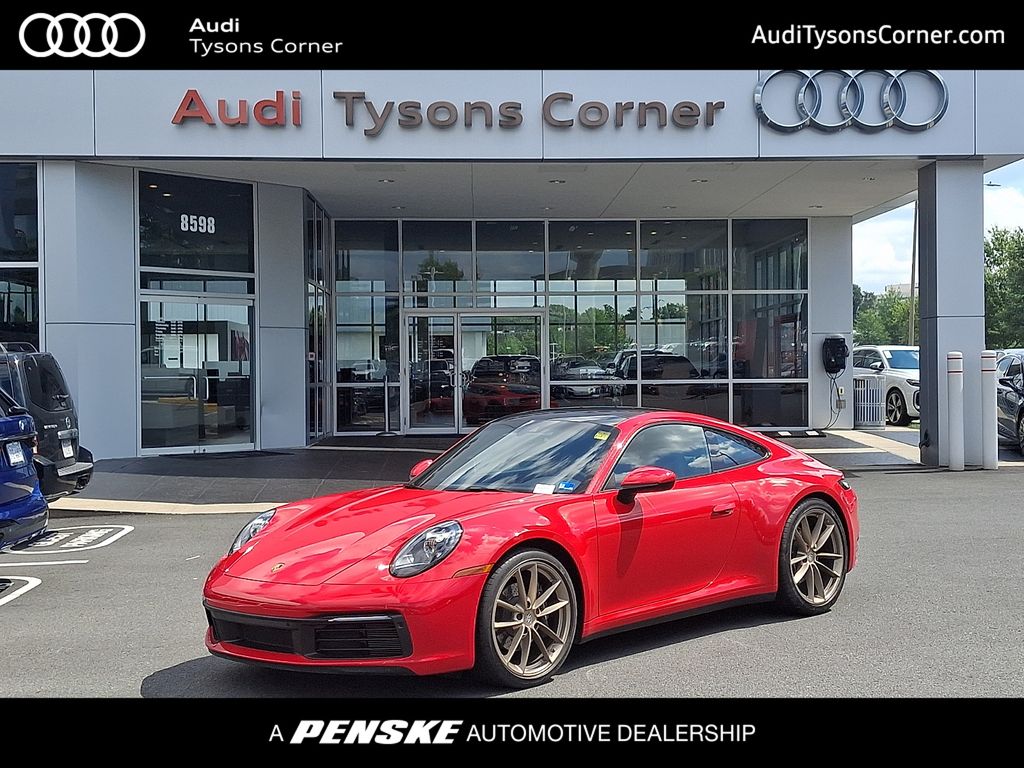 2021 Porsche 911 Carrera Image 2 of 31